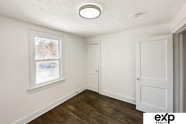 4643 Larimore Avenue, Omaha, NE 68104