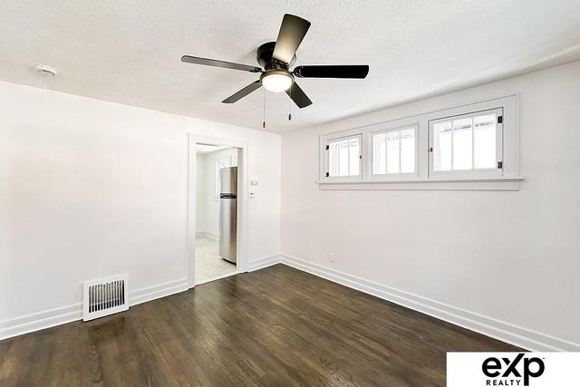 4643 Larimore Avenue, Omaha, NE 68104