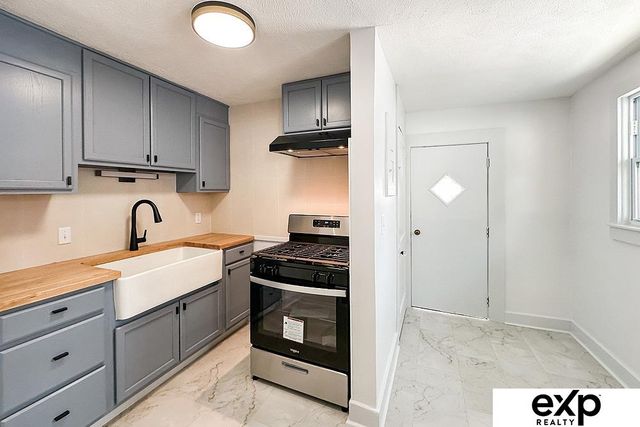 4643 Larimore Avenue, Omaha, NE 68104