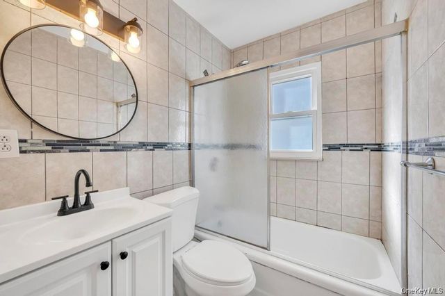 627 10th Avenue, New Hyde Park, NY 11040
