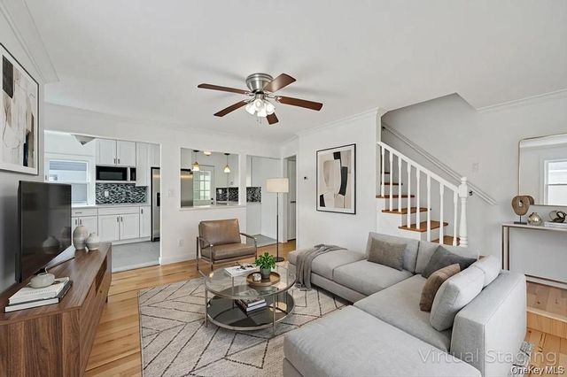 627 10th Avenue, New Hyde Park, NY 11040