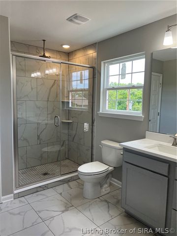 4001 Crestwood Drive, Floyds Knobs, IN 47119
