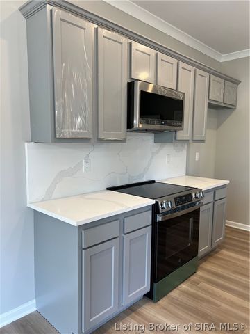 4001 Crestwood Drive, Floyds Knobs, IN 47119