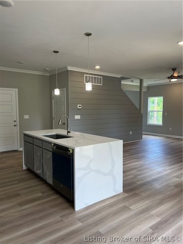 4001 Crestwood Drive, Floyds Knobs, IN 47119