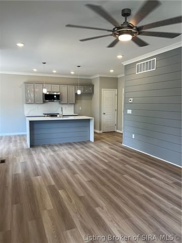 4001 Crestwood Drive, Floyds Knobs, IN 47119