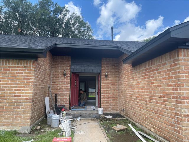 1811 Hanbury Court, Sugar Land, TX 77498