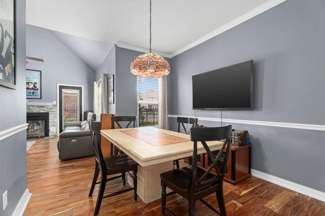 7671 Ameswood Road, Houston, TX 77095