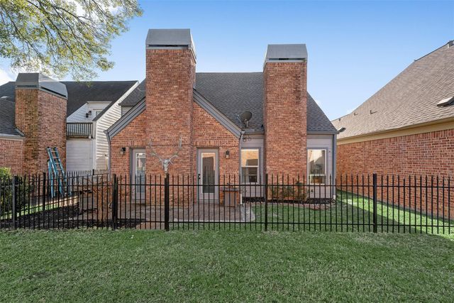 7671 Ameswood Road, Houston, TX 77095