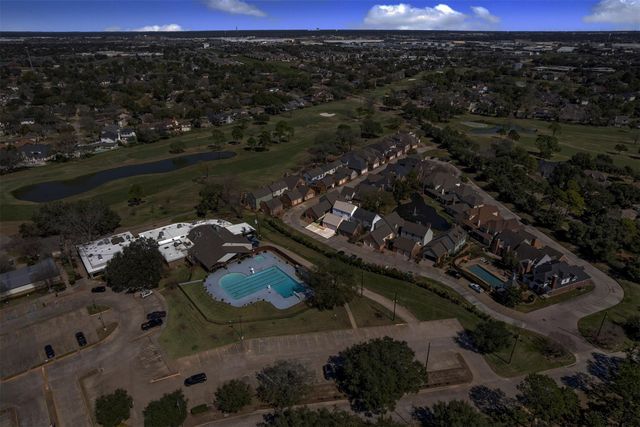 7671 Ameswood Road, Houston, TX 77095