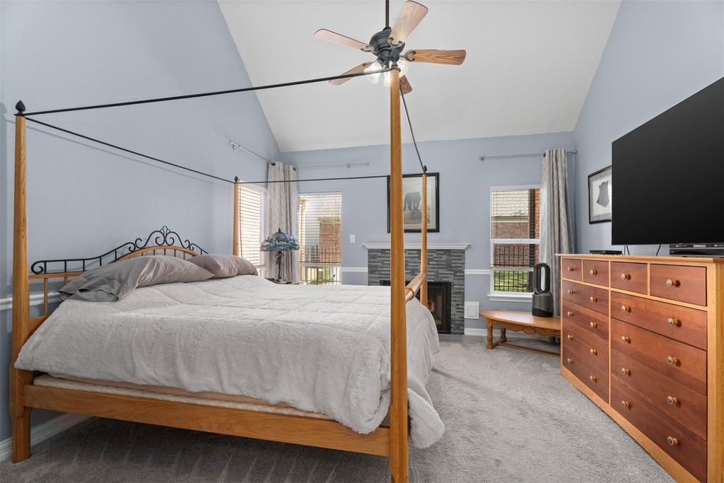 Image 19 of property listing at 7671 Ameswood Road, Houston, TX 77095