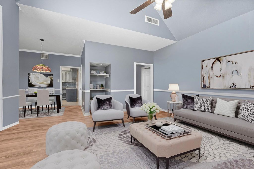 Image 6 of property listing at 7671 Ameswood Road, Houston, TX 77095