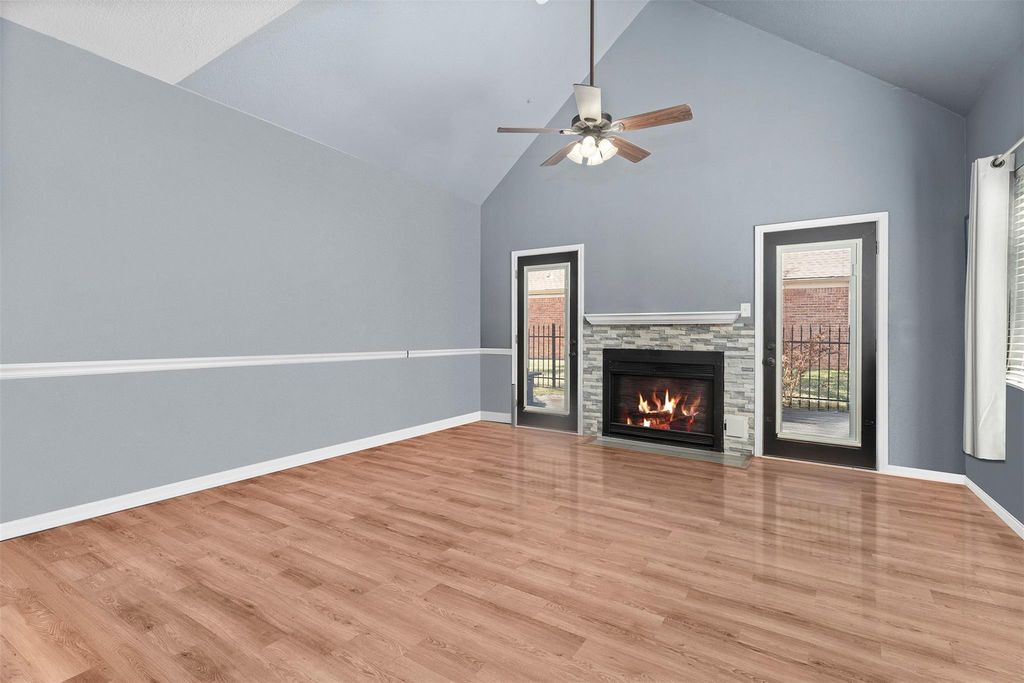 Image 9 of property listing at 7671 Ameswood Road, Houston, TX 77095