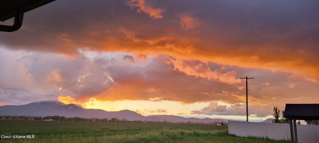 13019 N Loveland WAY, Hayden, ID 83835