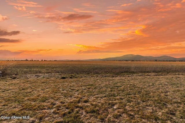 13019 N Loveland WAY, Hayden, ID 83835