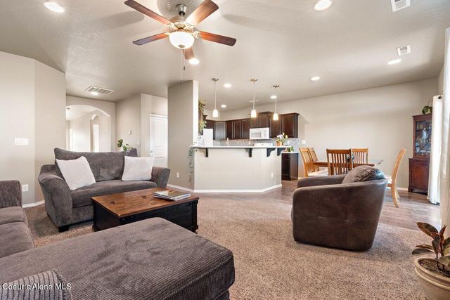 13019 N Loveland WAY, Hayden, ID 83835