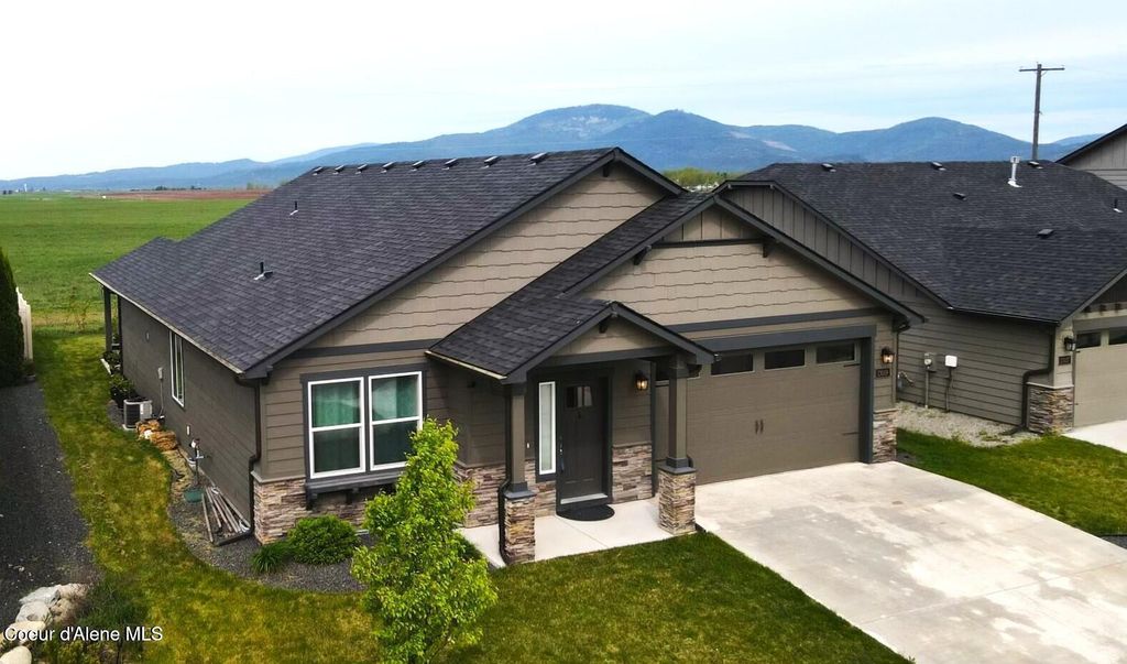 13019 N Loveland WAY, Hayden, ID 83835