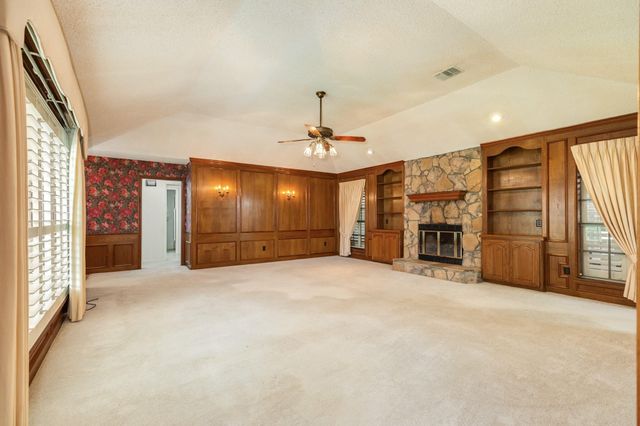 712 Browning Street, Angleton, TX 77515