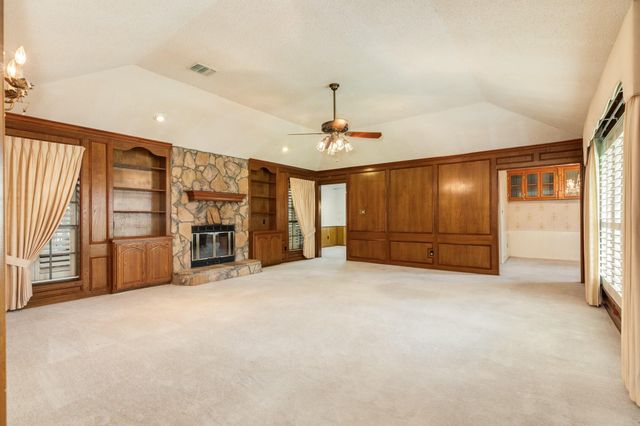 712 Browning Street, Angleton, TX 77515