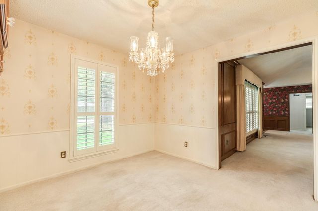 712 Browning Street, Angleton, TX 77515