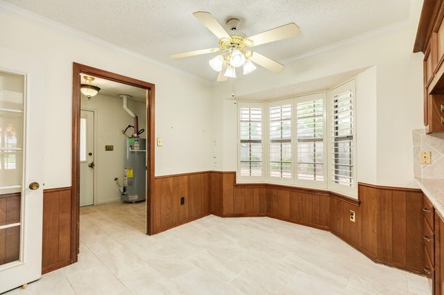 712 Browning Street, Angleton, TX 77515