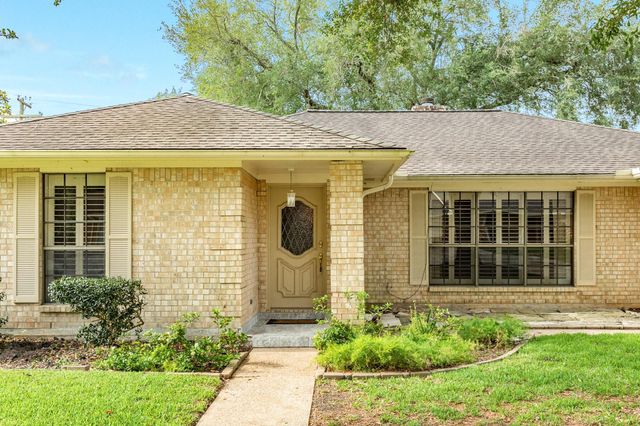 712 Browning Street, Angleton, TX 77515