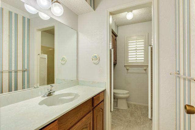 712 Browning Street, Angleton, TX 77515