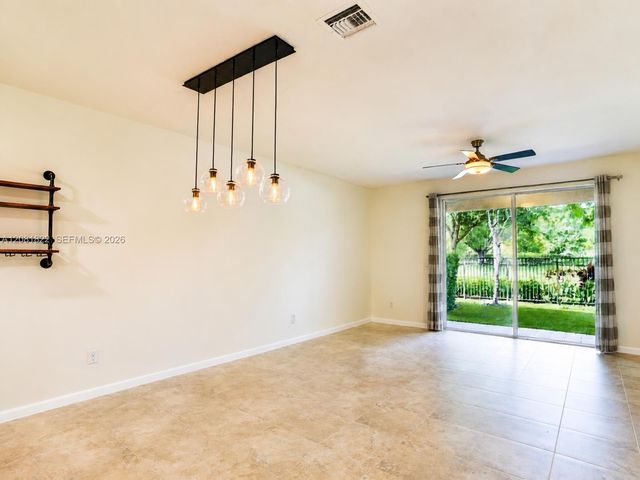 331 NE 47th Place 331, Deerfield Beach, FL 33064