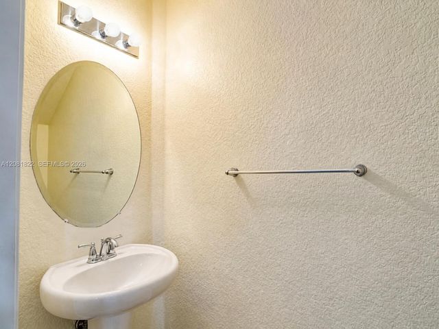 331 NE 47th Place 331, Deerfield Beach, FL 33064