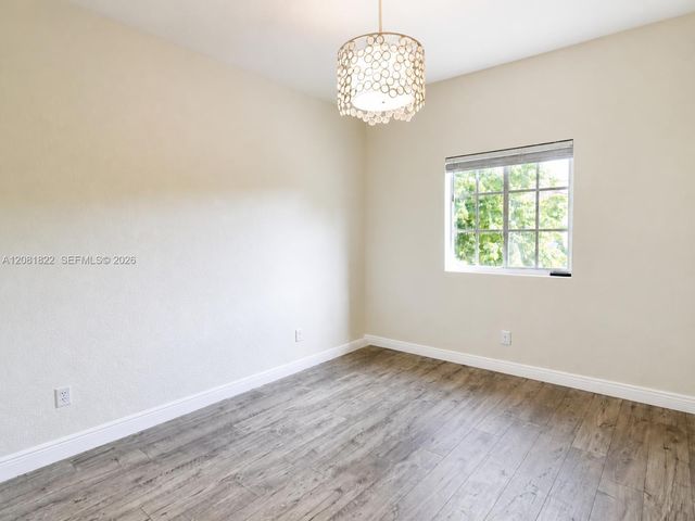 331 NE 47th Place 331, Deerfield Beach, FL 33064
