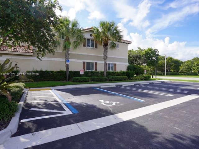331 NE 47th Place 331, Deerfield Beach, FL 33064