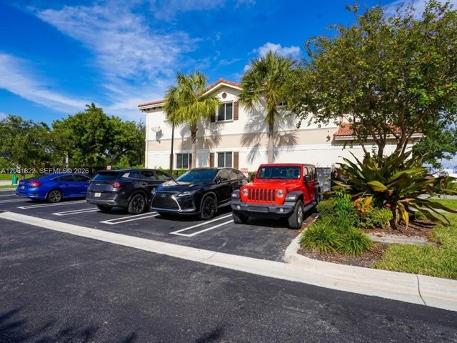 331 NE 47th Place 331, Deerfield Beach, FL 33064