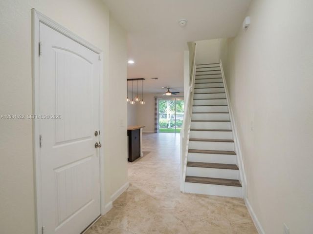 331 NE 47th Place 331, Deerfield Beach, FL 33064
