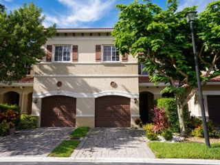 331 NE 47th Place 331, Deerfield Beach, FL 33064