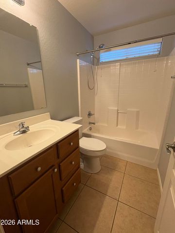 4086 E MAPLEWOOD Street, Gilbert, AZ 85297