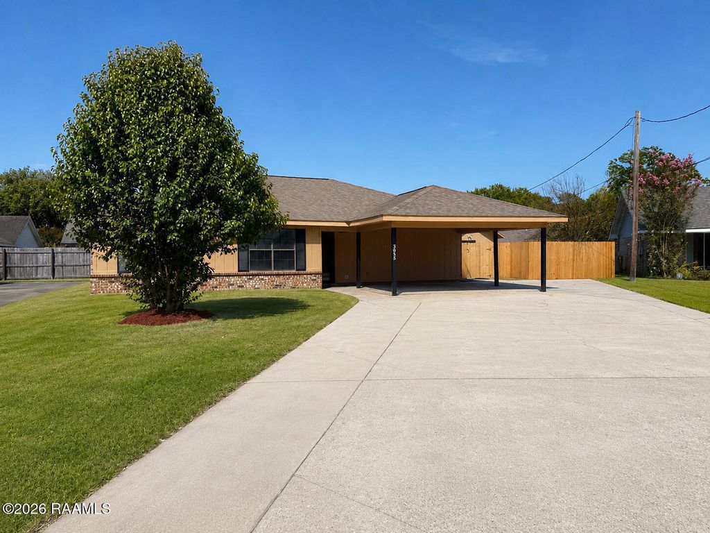 3055 Paddlewheel Road, Maurice, LA 70555