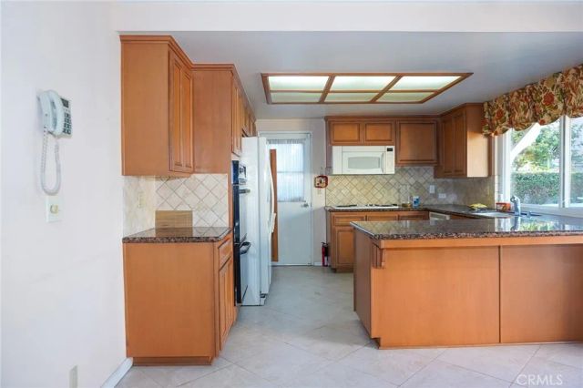 9901 Westhaven Circle, Westminster, CA 92683