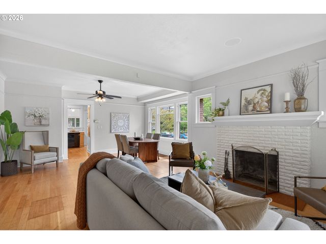 7204 N MISSISSIPPI Ave, Portland, OR 97217