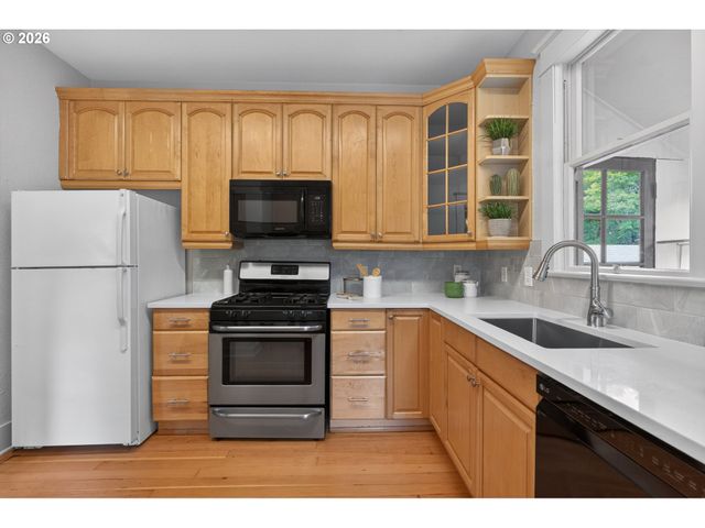 7204 N MISSISSIPPI Ave, Portland, OR 97217