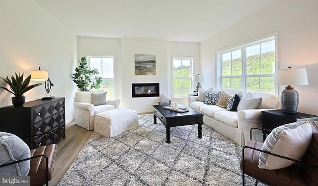 109 COPPER RIDGE DR, Newmanstown, PA 17073