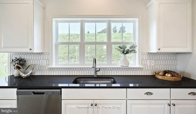 109 COPPER RIDGE DR, Newmanstown, PA 17073
