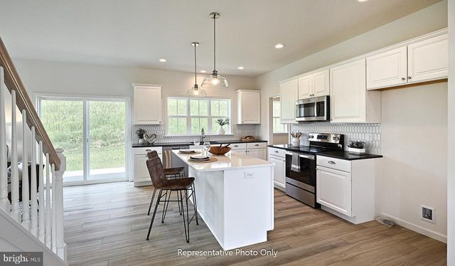 109 COPPER RIDGE DR, Newmanstown, PA 17073