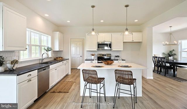 109 COPPER RIDGE DR, Newmanstown, PA 17073