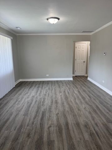 363 Minocqua Avenue, Park Forest, IL 60466