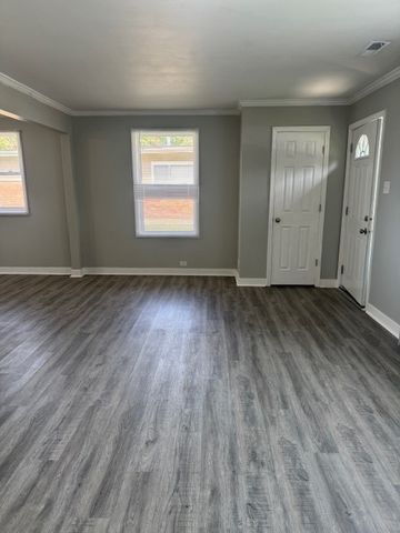 363 Minocqua Avenue, Park Forest, IL 60466