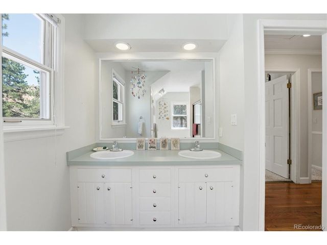 6640 Perry Park Blvd, Larkspur, CO 80118