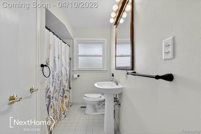 46295 Chatsworth Drive, Van Buren, MI 48111