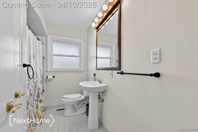 46295 Chatsworth Drive, Van Buren, MI 48111