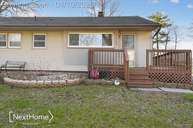 46295 Chatsworth Drive, Van Buren, MI 48111