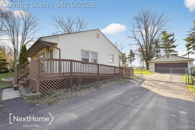 46295 Chatsworth Drive, Van Buren, MI 48111