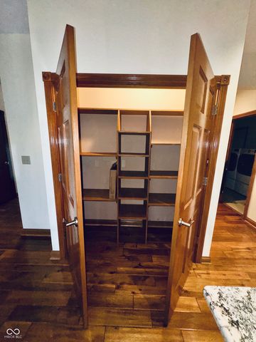 45 Meadowview Lane, Greenwood, IN 46142